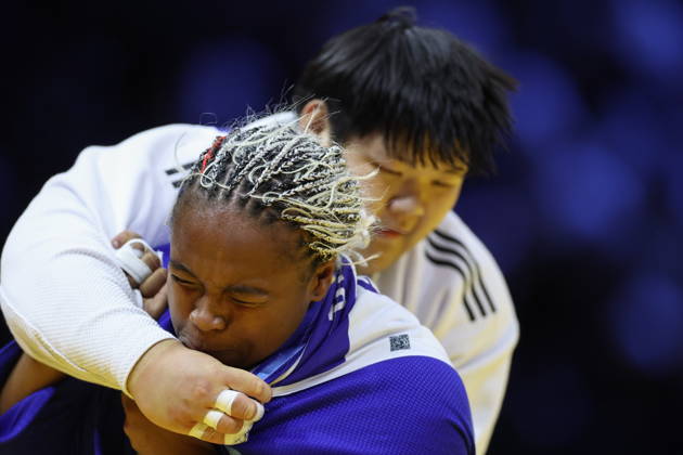AZERBAIJAN, BAKU - OCTOBER 10, 2026: France s Romane Dicko (front) and South Korea s Lee Hyeon-ji fight in their heavyweight bout during the 2026 World Judo Championships at the National Gymnastics Arena. Mikhail Sinitsyn TASS  99046679