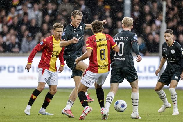 DEVENTER - (lr) Giovanni van Zwam of Go Ahead Eagles, Milan Zonneveld of Sparta Rotterdam, Evert Linthorst of Go Ahead Eagles, Cedric Hatenboer of Sparta Rotterdam during the Dutch Eredivisie match between Go Ahead Eagles and Sparta Rotterdam at De Adelaarshorst on October 10, 2026 in Deventer, the Netherlands. BART STOUTJESDIJK ANP Eredivisie 2026 27 xVIxANPxSportx xxANPxIVx 572029354 originalFilename: 572029354