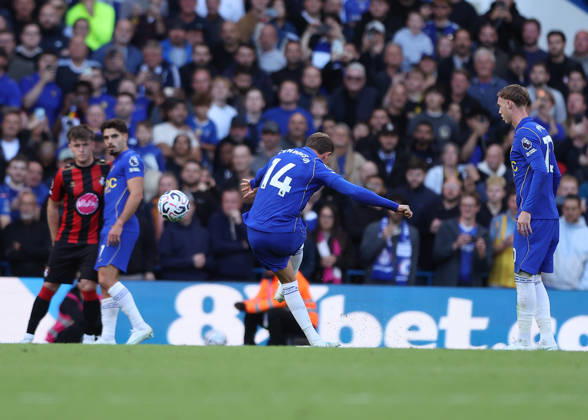 10th October 2026; Stamford Bridge, London, England; Premier League Football, Chelsea versus Bournemouth; Jordan Henderson of Chelsea scoring his sides 5th goal from a direct free kick in the 70th minute to make it 5-1 JohnxPatrickxFletcher