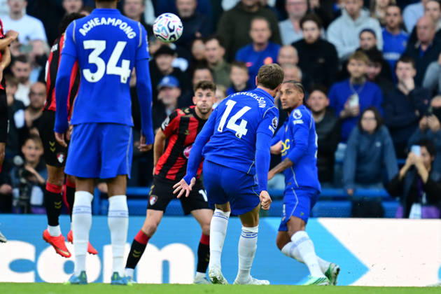 Chelsea v Bournemouth, Premier League GOAL Chelsea midfielder Jordan Henderson (14) scores a goal from a free kick 5-1 during the Premier League match between Chelsea and Bournemouth at Stamford Bridge, London, UK on 10 October 2026. London Stamford Bridge Greater London UK Editorial use only DataCo restrictions apply See www.football-dataco.com , Copyright: xDennisxGoodwinx PSI-24979-0044
