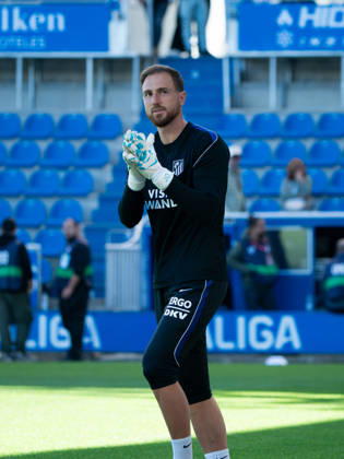 ESP LaLiga EA Sports: Deportivo Alavés vs. Atlético Madrid — Jan Oblak of Atlético Madrid during the LaLiga EA Sports match between Deportivo Alavés and Atlético Madrid, played at Mendizorroza Stadium in Vitoria-Gasteiz on October 10, 2026, in Spain. VITORIA-GASTEIZ, Spain. Soccer Copyright: xAgenciaxLOFx
