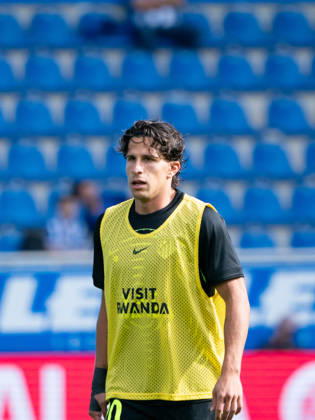 ESP LaLiga EA Sports: Deportivo Alavés vs. Atlético Madrid — Giuliano Simeone of Atlético Madrid during the LaLiga EA Sports match between Deportivo Alavés and Atlético Madrid, played at Mendizorroza Stadium in Vitoria-Gasteiz on October 10, 2026, in Spain. VITORIA-GASTEIZ, Spain. Soccer Copyright: xAgenciaxLOFx