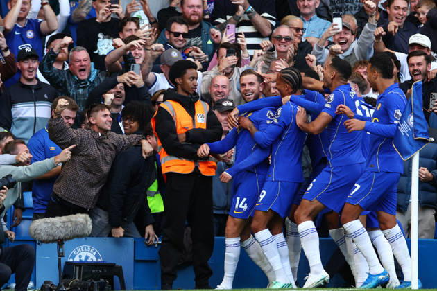 Premier League: Chelsea v AFC Bournemouth LONDON, UK - 10th Oct 2026: Jordan Henderson of Chelsea celebrates scoring his side s fifth goal with team mates during the Premier League match between Chelsea FC and AFC Bournemouth at Stamford Bridge London Stamford Bridge England United Kingdom Copyright: xCraigxMercerx xPeakxActionxPhotosx