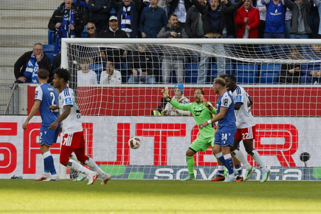 2 3 Goal for Hamburger SV by Miro Muheim, Hamburger SV, 28, shot on goal, attempt, goal scored, goal, hit, Germany, soccer, Bundesliga 1, Matchday 5, 2026–2027, TSG Hoffenheim vs. Hamburger SV, October 10, 2026, Sinsheim SNP Arena, Germany Copyright: xGrantxHubbsx