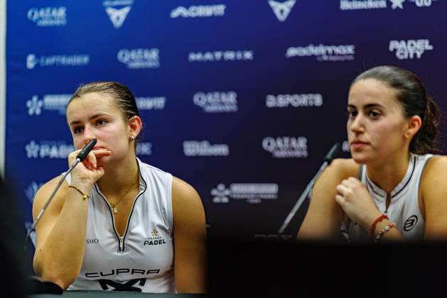 DÜSSELDORF, GERMANY - 10 OCTOBER 2026: Image shows press conference, PK, Pressekonferenz with Martina Calvo (ESP) and Claudia Fernandez Sanchez (ESP) during CUPRA Germany Premier Padel P2 2026 Day 7: Semifinals at CASTELLO Düsseldorf on 10 10 2026 in Düsseldorf, Germany. Germany Copyright: xFröhlichxPascalx