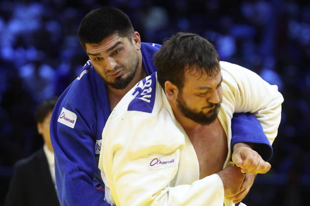 AZERBAIJAN, BAKU - OCTOBER 10, 2026: Azerbaijan s Dzhamal Gamzatkhanov (L) and Kanan Nasibov fight in their heavyweight bout during the 2026 World Judo Championships at the National Gymnastics Arena 2026 World Judo Championships In Baku - ZUMAt113 20261010_zaa_t113_419 Copyright: xMikhailxSinitsynx