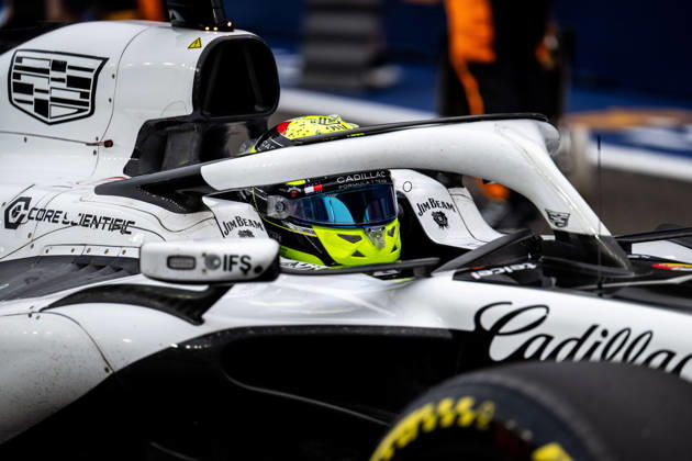 F1 - SINGAPORE GRAND PRIX 2026 11 PEREZ Sergio (mex), Cadillac F1 Team MAC-26, action during the 2026 Formula 1 Singapore Grand Prix, 17th round of the 2026 Formula One World Championship, WM, Weltmeisterschaft from October 9 to 11, 2026 on the Marina Bay Street Circuit, in Singapore, Singapore - SingaporeSingapore Copyright: xALBERTOxVIMERCATIx