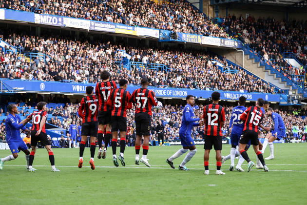 Chelsea gegen Bournemouth, 10. Oktober 2026, London, Premier League, Fußball: Chelsea gegen Bournemouth – Jordan Henderson von Chelsea erzielt per Freistoß das fünfte Tor. Foto: Jacques Feeney, Abseits, London, Großbritannien Copyright: xJacquesxFeeneyx xOffsidexOffside