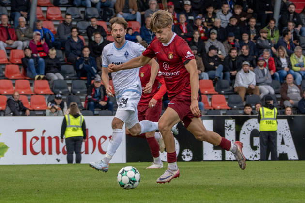 October 10, 2026, xerix, Soccer 3rd Division, SG Sonnenhof Großaspach vs. SV Waldhof Mannheim, left: Lukas Stoppel, SG Sonnenhof Großaspach in action, Aspach