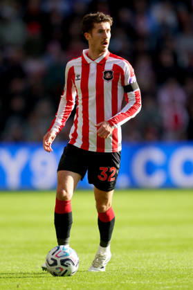 Sunderland v Brighton and Hove Albion - Premier League 2026 27 Trai Hume of Sunderland on the ball during the Premier League 2026 27 match between Sunderland and Brighton & Hove Albion at Stadium of Light on October 10, 2026 in Sunderland, England. WARNING! This Photograph May Only Be Used For Newspaper And Or Magazine Editorial Purposes. May Not Be Used For Publications Involving 1 player, 1 Club Or 1 Competition Without Written Authorisation From Football DataCo Ltd. For Any Queries, Please Contact Football DataCo Ltd on +44 (0) 207 864 9121 Sunderland Stadium of Light England United Kingdom Copyright: xAllstarxPicturexLibraryxLtdx