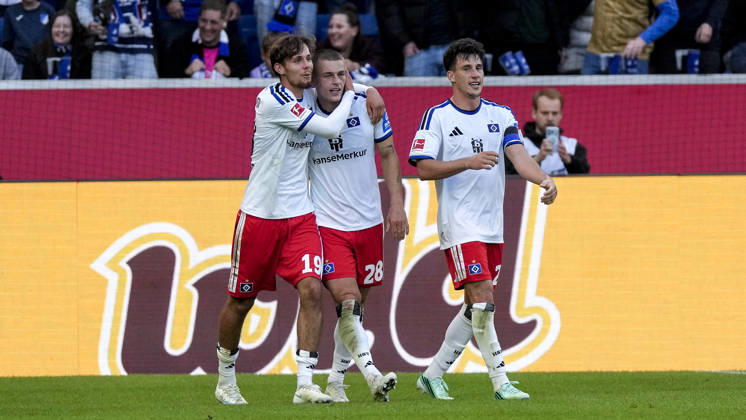 From left: Otto Stange (HSV), 19; goal scorer Miro Muheim (HSV), 28; Nicolas Capaldo (HSV), 24; players from Hamburger SV (HSV) celebrate the goal that made the score 2–3, Celebration, goal celebration, scoring a goal, celebrate the goal, goal, celebration, celebrating the goal, joy, happiness, happy, optimistic, positive, game scene, highlight, action, 10 10 2026, Sinsheim, Germany, soccer, Bundesliga, TSG 1899 Hoffenheim vs. Hamburger SV, DFB and DFL regulations prohibit any use of photographs as image sequences and or quasi-video xozx