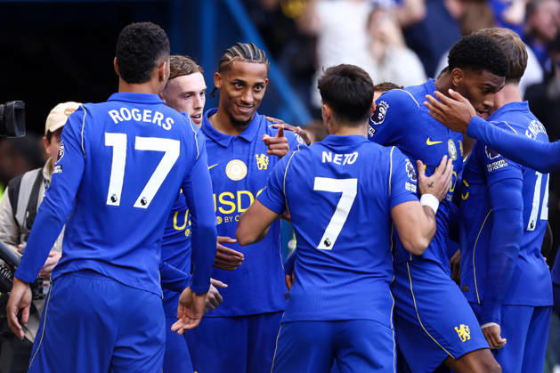 Chelsea gegen Bournemouth, 10. Oktober 2026, London, Premier League, Fußball: Chelsea gegen Bournemouth – Joao Pedro von Chelsea feiert das dritte Tor gemeinsam mit Pedro Neto von Chelsea. Foto: Jacques Feeney, Abseits, London, Großbritannien Copyright: xJacquesxFeeneyx xOffsidexOffside