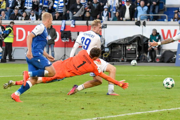 Peter Remmert (Duisburg, 39) scores the goal to make it 3 2 10 10 2026 ¢ Soccer ¢ MSV Duisburg vs. TSG 1899 Hoffenheim II, Schauinsland Reisen Arena, Duisburg, DFB and DFL regulations prohibit any use of photographs as image sequences and or quasi-video. NRW, Germany Copyright: xpepphotox xSaschaxWeizx pep00321, pep_20261010_hm