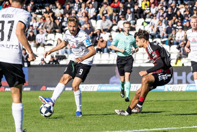 SSV Ulm 1846 Soccer vs. Eintracht Frankfurt II, Soccer, Regionalliga Southwest, Matchday 11, Donaustadion Ulm, October 26, 2010—Lucas Röser, SSV Ulm 1846 Soccer; October 9, 2010—SSV Ulm 1846 Soccer vs. Eintracht Frankfurt II, Soccer, Regionalliga Southwest, Matchday 11, Donaustadion Ulm, October 26, 2010; Photo by Lucca Fundel, Ulm, Donaustadion, Baden-Württemberg, Germany