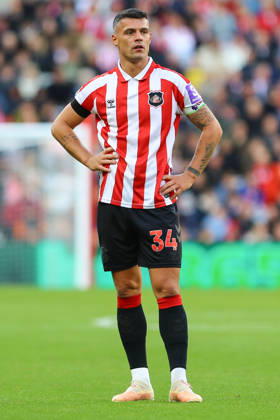 SUNDERLAND, ENGLAND, OCTOBER 10: Granit Xhaka of Sunderland AFC during a Premier League 2026-27 match between Sunderland AFC and Brighton & Hove Albion at the Stadium of Light on October 10, 2026 in Sunderland, England. (Photo by Zach Forster Sports Press Photo) Copyright: xZachxForster SportsxPressxPhotox Sportspressphoto_SPR251007