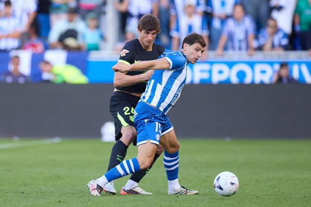 October 10, 2026, Vitoria, Alava, Spain: Robin Le Normand of Atletico de Madrid competes for the ball with Lucas Boye of Deportivo Alaves during the LaLiga EA Sports match between Deportivo Alaves and Atletico de Madrid at Mendizorrotza on October 10, 2026, in Vitoria, Spain. Deportivo Alaves V Atletico De Madrid - La Liga EA Sports - ZUMAa181 20261010_zaa_a181_054 Copyright: xRicardoxLarreinax