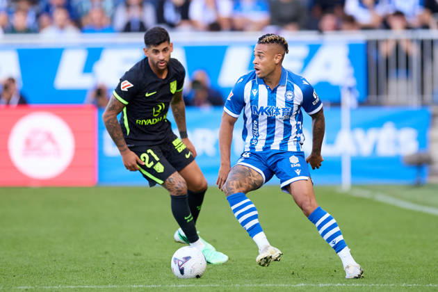 October 10, 2026, Vitoria, Alava, Spain: Mariano Diaz Mejia of Deportivo Alaves competes for the ball with Cristian Cuti Romero of Atletico de Madrid during the LaLiga EA Sports match between Deportivo Alaves and Atletico de Madrid at Mendizorrotza on October 10, 2026, in Vitoria, Spain. Deportivo Alaves V Atletico De Madrid - La Liga EA Sports - ZUMAa181 20261010_zaa_a181_055 Copyright: xRicardoxLarreinax