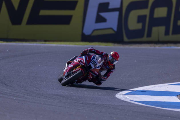 October 10, 2026, Cascais, Lisboa, Portugal: ESTORIL, PORTUGAL - OCTOBER 10: Jake Dixon of Great-Britain and Honda HRC competes during Race 1 during day two of the World Superbikes Estoril Round at Circuito Estoril on October 10, 2026 in Estoril, Portugal. Cascais Portugal - ZUMAl192 20261010_zsp_l192_006 Copyright: xMiguelxLemosx