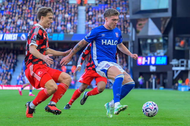 IPSWICH, ENGLAND OCTOBER 10 - Leif Davis of Ipswich Town during the Premier League game between Ipswich Town and Fulham at Portman Road on October 10, 2026 in Ipswich, England. (Photo by Keeran Marquis Sports Press Photo) Copyright: xKeeranxMarquis SPPx Sportspressphoto_SPR251169