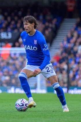 IPSWICH, ENGLAND OCTOBER 10 - Sasa Lukic of Ipswich Town during the Premier League game between Ipswich Town and Fulham at Portman Road on October 10, 2026 in Ipswich, England. (Photo by Keeran Marquis Sports Press Photo) Copyright: xKeeranxMarquis SPPx Sportspressphoto_SPR251176
