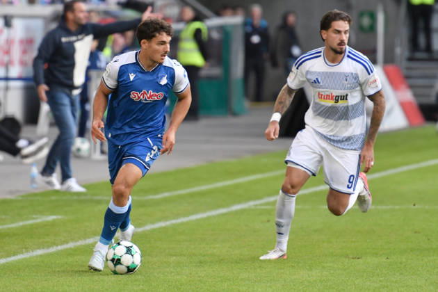From left to right in the photo: Sean Dulic (Hoffenheim) 3, Lex Tyger (Lobinger) (Duisburg) 45, 10, 10, 2026 ¢ Soccer ¢ MSV Duisburg vs. TSG 1899 Hoffenheim II, Schauinsland Reisen Arena, Duisburg, DFB and DFL regulations prohibit any use of photographs as image sequences and or quasi-video. NRW, Germany Copyright: xpepphotox xSaschaxWeizx pep00321, pep_20261010_hm