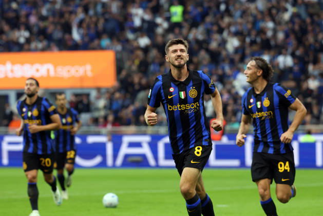 October 10, 2026, Milan, MILAN: Inter Milan™s Petar Sicic jubilates after scoring goal of 1 to 0 during the Italian serie A soccer match between Inter and Parma at Giuseppe Meazza stadium in Milan, 10 October 2026..ANSA MATTEO BAZZI. Serie A: Inter Vs Parma  - ZUMAa110 20261010_zaf_a110_032 Copyright: xMatteoxBazzix
