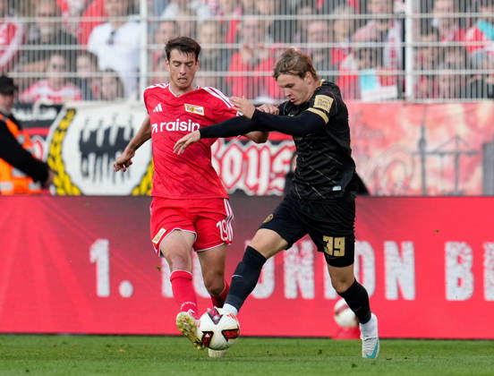 Janik Haberer, 1 FC Union Berlin, 19, in a tackle with William Cole Campbell, SV Elversberg, 39, GER; 1 FC Union Berlin vs. SV Elversberg, Bundesliga 1, Matchday 5, 2026–27 season, Stadion An der Alten Foersterei, Berlin, October 10, 2026 DFL regulations prohibit any use of photographs as image sequences and or quasi-video 1. FC Union Berlin vs. SV Elversberg, 1 Bundesliga, Matchday 5, 2026–27 Season, October 10, 2026, Berlin Copyright: xEibner-Pressefoto ScottxColemanx EP_SCN