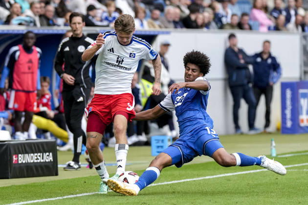 v li David Möller Wolfe HSV, 3, Bernardo Fernandes da Silva Junior Hoffenheim, 13, tackle, game scene, duel, tackle, tackling, dynamics, action, 10 10 2026, Sinsheim, Germany, soccer, Bundesliga, TSG 1899 Hoffenheim, Hamburger SV, DFB and DFL regulations prohibit any use of photographs as image sequences and or quasi-video xozx