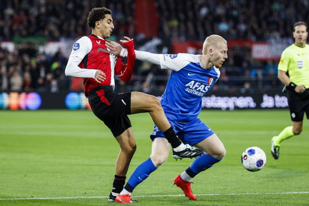 ROTTERDAM - (lr) Oussama Targhalline of Feyenoord, Mexx Meerdink of AZ Alkmaar during the Dutch Eredivisie match between Feyenoord and AZ Alkmaar at Feyenoord stadium De Kuip on 10 October 2026 in Rotterdam, the Netherlands. BAS CZERWINSKI ANP Eredivisie 2026 27 xVIxANPxSportx xxANPxIVx 572040459 originalFilename: 572040459