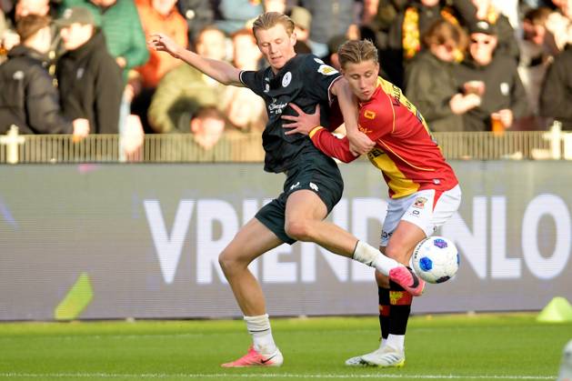 DEVENTER - Lushendry Martes of Sparta Rotterdam and Thibo Baeten of Go Ahead Eagles in a duel during the Eredivisie match between Go Ahead Eagles and Sparta Rotterdam at De Adelaarshorst on October 10, 2026 in Deventer, the Netherlands. DENNIS BRESSER ANP Eredivisie 2026 27 xVIxANPxSportx xMarcelxterxBalsxIVx 572040558 originalFilename: 572040558