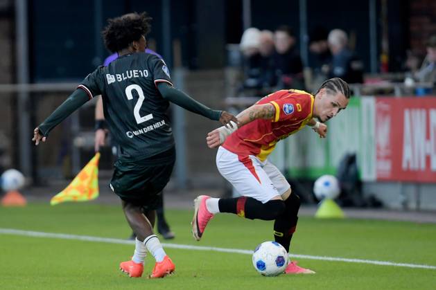 DEVENTER - Lushendry Martes of Sparta Rotterdam and Thibo Baeten of Go Ahead Eagles in a duel during the Eredivisie match between Go Ahead Eagles and Sparta Rotterdam at De Adelaarshorst on October 10, 2026 in Deventer, the Netherlands. DENNIS BRESSER ANP Eredivisie 2026 27 xVIxANPxSportx xMarcelxterxBalsxIVx 572040590 originalFilename: 572040590