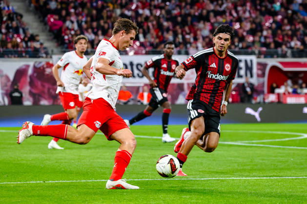Willi Orban (RB Leipzig), No. 04 on the ball, tackle, duel, battle; Can Uzun (Eintracht Frankfurt), No. 42, GER, RB Leipzig vs. Eintracht Frankfurt, soccer, Men s Bundesliga 1, Matchday 5, 2026–2027 season, October 10, 2026 DFL regulations prohibit any use of photographs as image sequences and or quasi-video GER, RB Leipzig vs. Eintracht Frankfurt, Soccer, 1st Bundesliga Men, Matchday 5, 2026–2027 Season, October 10, 2026 Leipzig Copyright: xEibner-Pressefoto LauraxRoemerx EP_LRR
