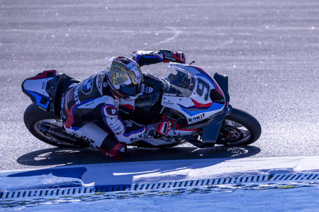 October 10, 2026, Cascais, Lisboa, Portugal: ESTORIL, PORTUGAL - OCTOBER 10: Danilo Petricci of Italy and Rokit BMW Motored WorldSBK Team competes during Race 1 during day two of the World Superbikes Estoril Round at Circuito Estoril on October 10, 2026 in Estoril, Portugal. Cascais Portugal - ZUMAl192 20261010_zsp_l192_109 Copyright: xMiguelxLemosx