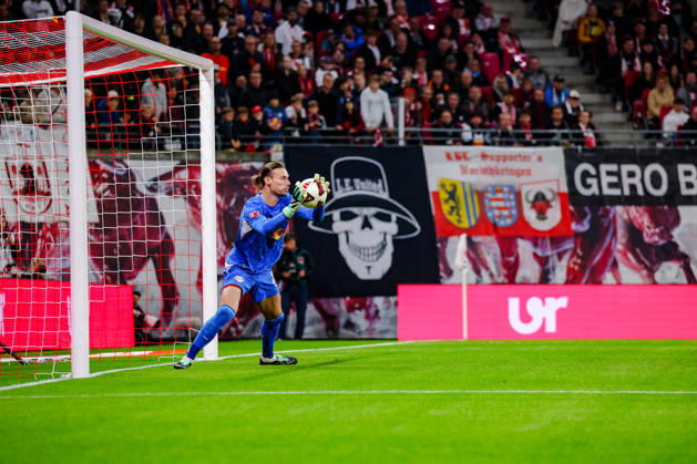 Maarten Vandevoordt, RB Leipzig, 26, holds the ball; saved, blocked; GER; RB Leipzig vs. Eintracht Frankfurt; soccer; Men s Bundesliga 1; Matchday 5; 2026–2027 season, October 10, 2026 DFL regulations prohibit any use of photographs as image sequences and or quasi-video GER, RB Leipzig vs. Eintracht Frankfurt, Soccer, 1st Bundesliga Men, Matchday 5, 2026–2027 season, October 10, 2026 Leipzig Copyright: xEibner-Pressefoto LauraxRoemerx EP_LRR