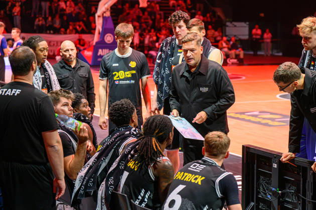 October 10, 2026 Basketball Season 2026–2027 2nd Bundesliga Pro A Matchday 4 Nuremberg Falcons Basketball Club (NBC) vs. Kreisbau Kirchheim Knights AlSch xalxscx Igor Perovic, Head Coach of the Kirchheim Knights, with his team
