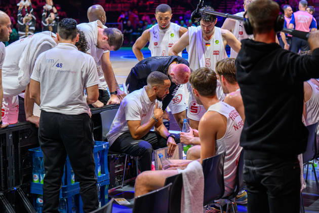 October 10, 2026 Basketball Season 2026–2027 2nd Bundesliga Pro A Matchday 4 Nuremberg Falcons Basketball Club (NBC) vs. Kreisbau Kirchheim Knights AlSch xalxscx Tim Timothy James Black, Head Coach of the Nuremberg Falcons BC (NBC) and his team