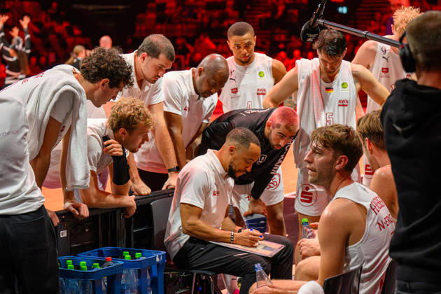 October 10, 2026 Basketball Season 2026–2027 2nd Bundesliga Pro A Matchday 4 Nuremberg Falcons Basketball Club (NBC) vs. Kreisbau Kirchheim Knights AlSch xalxscx Tim Timothy James Black, Head Coach of the Nuremberg Falcons BC (NBC), with his team