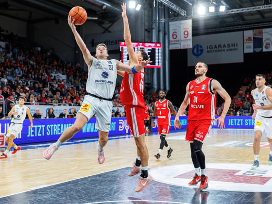 Spencer Reaves, Syntainics MBC, 31; Yuval Hochstadter, BMA365 Bamberg Baskets, 66; Daniel Keppeler, BMA365 Bamberg Baskets, 31; BMA365 Bamberg Baskets vs. Syntainics MBC, Basketball, easyCredit BBL, Matchday 5, October 10, 2026 BMA365 Bamberg Baskets vs. Syntainics MBC, Basketball, easyCredit BBL, Matchday 5, October 10, 2026 Bamberg Copyright: xEibner-Pressefoto G.xSantemizx EP_EER