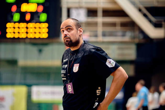 Manel Cirac, SG Nürtingen-Zizishausen, Coach, GER, Women s 2nd Handball Bundesliga, Füchse Berlin vs. SG Nürtingen-Zizishausen, 2026–27 season, Matchday 5, October 10, 2026, GER, Women’s Handball Bundesliga 2, Füchse Berlin vs. SG Nürtingen-Zizishausen, 2026–27 season, Matchday 5, October 10, 2026, Berlin Copyright: xEibner-Pressefotox xClaudiusxRauchx EP_CRH