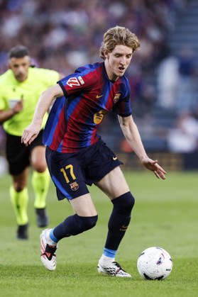 October 10, 2026, Barcelona, Barcelona, Spain: Anthony Gordon of FC Barcelona, Barca in action during the Spanish league, LaLiga EA Sports, football match played between FC Barcelona and Getafe CF at Spotify Camp Nou stadium on October 10, 2026 in Barcelona, Spain. FC Barcelona V Getafe CF - LaLiga EA Sports - ZUMAa181 20261010_zaa_a181_086 Copyright: xJavierxBorregox
