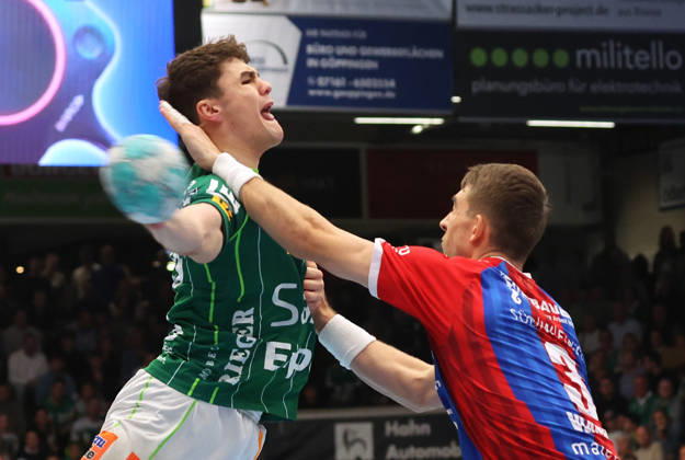 October 10, 2026, Germany, Göppingen, Opel HBL Bundesliga Handball, FRISCH AUF Göppingen vs. SG BBM Bietigheim, from left: Elias Newel (FAG), Nikola Vlahovic (BBM)