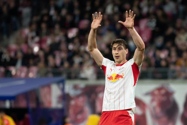 1 German Bundesliga RB Leipzig Eintracht Frankfurt 10 10 2026 Willi Orban 4, RB Leipzig LEIPZIG, GERMANY OCTOBER 10 Bundesliga match between RB Leipzig and Eintracht Frankfurt at the Red Bull Arena on Matchday 5 of the 1. Bundesliga on October 10, 2026 in Leipzig, Germany. DFL regulations prohibit any use of photographs as image sequences and or quasi-video. Copyright: xBEAUTIFULxSPORTS JanxKaeferx