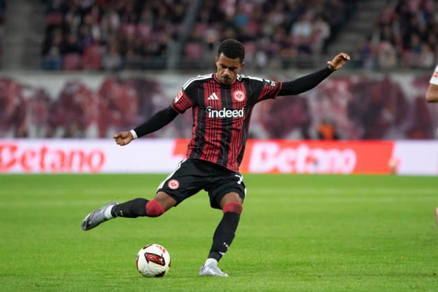 1 Bundesliga RB Leipzig vs. Eintracht Frankfurt October 10, 2026 Ansgar Knauff 7, Eintracht Frankfurt Takes a Shot LEIPZIG, GERMANY OCTOBER 10 Bundesliga match between RB Leipzig and Eintracht Frankfurt at the Red Bull Arena on Matchday 5 of the 1. Bundesliga on October 10, 2026 in Leipzig, Germany. DFL regulations prohibit any use of photographs as image sequences and or quasi-video. Copyright: xBEAUTIFULxSPORTS JanxKaeferx