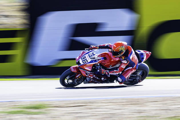 October 10, 2026, Cascais, Lisbon, Portugal: Jake Dixon of Honda HRC in action during the Race 1 of the FIM Superbike World Championship, WM, Weltmeisterschaft at Circuito Estoril on October 10, 2026 in Cascais, Portugal. Cascais Portugal - ZUMAr200 20261010_zsp_r200_098 Copyright: xNunoxReisinhox