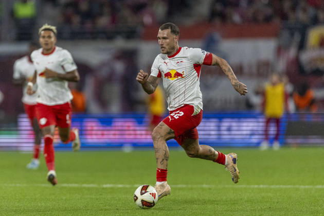 GER, Leipzig, Fussball, Bundesliga, 5. Spieltag, RB Leipzig vs. Eintracht Frankfurt im Bild v.l.: David Raum (RB Leipzig 22), Aktion mit Ball 10.10.2026, Red-Bull Arena Leipzig DFL DFB REGULATIONS PROHIBIT ANY USE OF PHOTOGRAPHS AS IMAGE SEQUENCES AND OR QUASI-VIDEO, Leipzig Red-Bull Arena Sachsen Germany Copyright: xPaulxFritzx