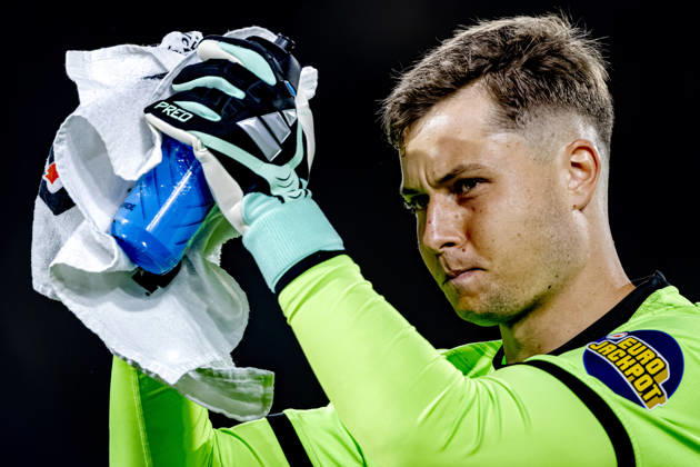 ROTTERDAM SC Feyenoord Rotterdam goalkeeper Tjark Ernst during the Vriendenloterij Eredivisie match between Feyenoord and AZ at De Kuip on October 10, 2026, in Rotterdam, Netherlands. Photo by DeFodi Images