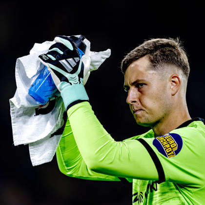 ROTTERDAM SC Feyenoord Rotterdam goalkeeper Tjark Ernst during the Vriendenloterij Eredivisie match between Feyenoord and AZ at De Kuip on October 10, 2026, in Rotterdam, Netherlands. Photo by DeFodi Images