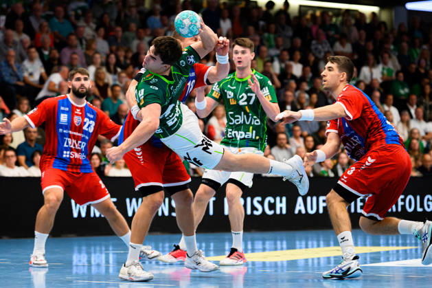 Göppingen HBL 26 27 Frisch Auf Göppingen SG BBM Bietigheim Elias Newel (Göppingen), Fabian Wiederstein (Bietigheim), Nikola Vlahovic (Bietigheim) Göppingen EWS Arena Baden-Württemberg, Germany