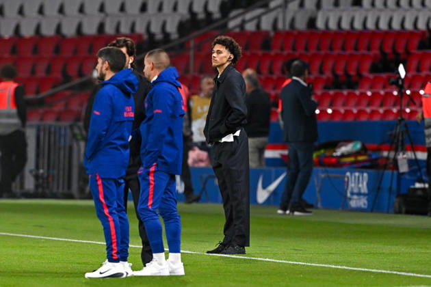 Paris Saint-Germain v Le Mans FC - Ligue 1 McDonald s 2026 2027 Guillem Hernandez FOLGUERA Assitant coach of Paris, Borja ALVAREZ BUEDO assistant coach of Paris, Ferran TORRES of Paris Saint-Germain and Maghnes AKLIOUCHE of Paris during Ligue 1 McDonald s match between Paris and Le Mans at Parc des Princes on October 10, 2026 in Paris, France. Paris France  Copyright: xBaptistexFernandezx 776573319