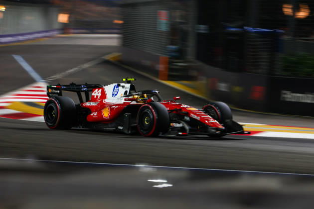 2026 Formula 1 Singapore Grand Prix SINGAPORE - OCTOBER 10: Ferrari s driver Lewis Hamilton during the Qualifying Session at the Formula One Grand Prix of Singapore, at the Marina Bay Street Circuit in Singapore, on October 10, 2026. Daniel Ceng Anadolu Singapore Singapore. Editorial use only. Please get in touch for any other usage.  Copyright: x2026xAnadoluxDanielxCengx